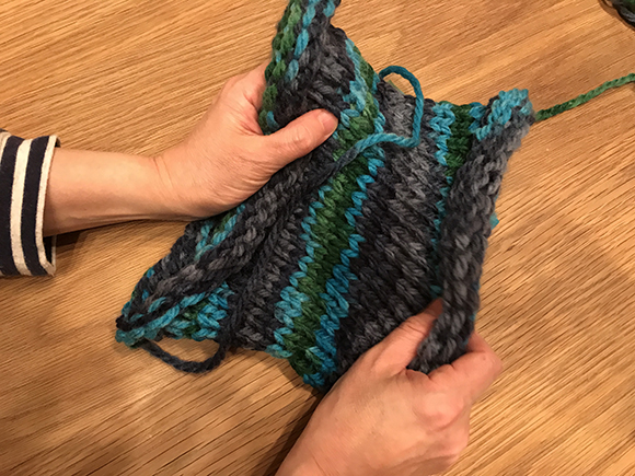 アンデミルミルで帽子ができた 編み終わりの仕上げ方は ぽちさんのひとりごと